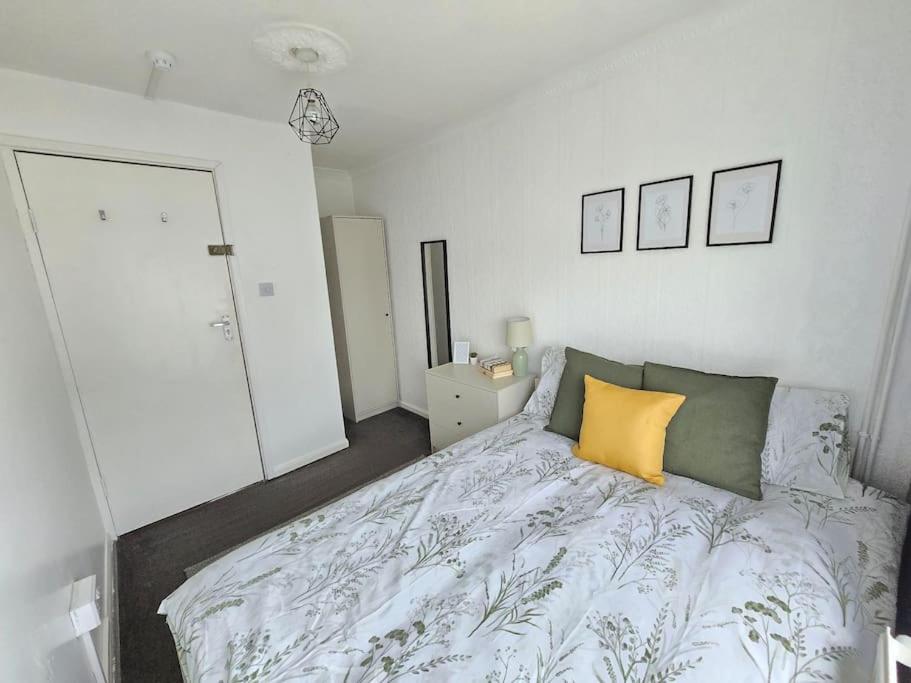 Beautiful rooms in PRIME location!