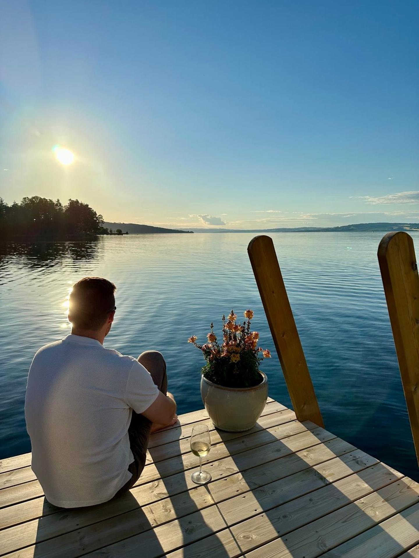 Idylliske Evjua ved Mjøsa