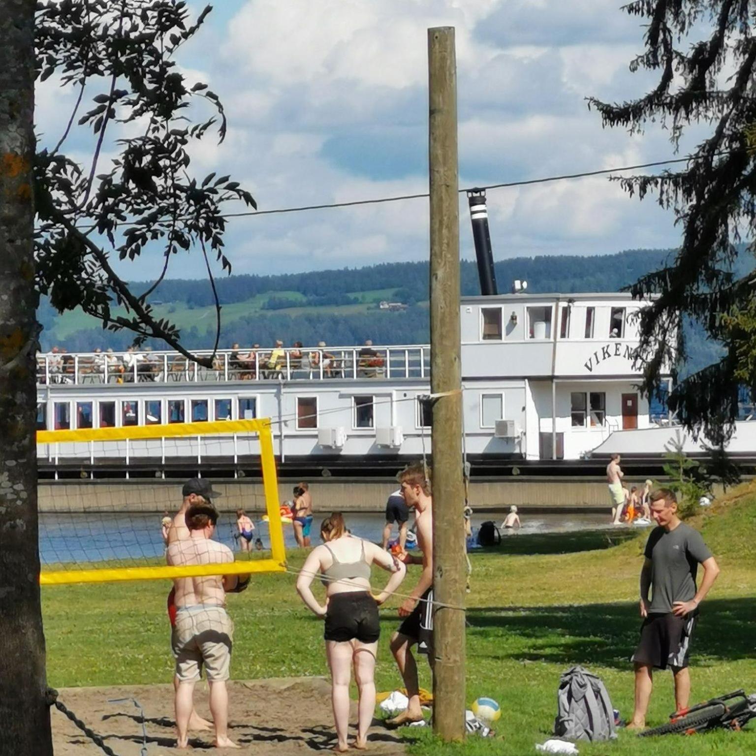 Idylliske Evjua ved Mjøsa