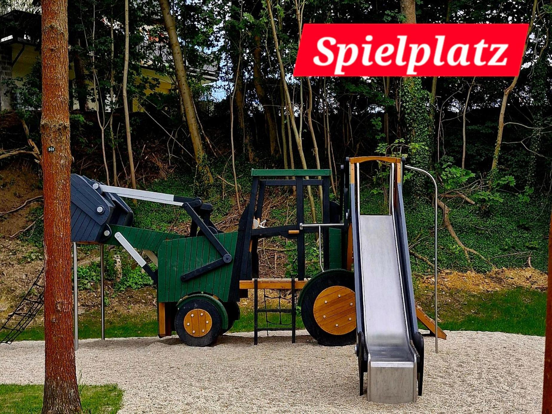 Ferienwohnung "Blick Mylau" - Nähe Freizeitpark Plohn & weltgrößter Ziegelsteinbrücke