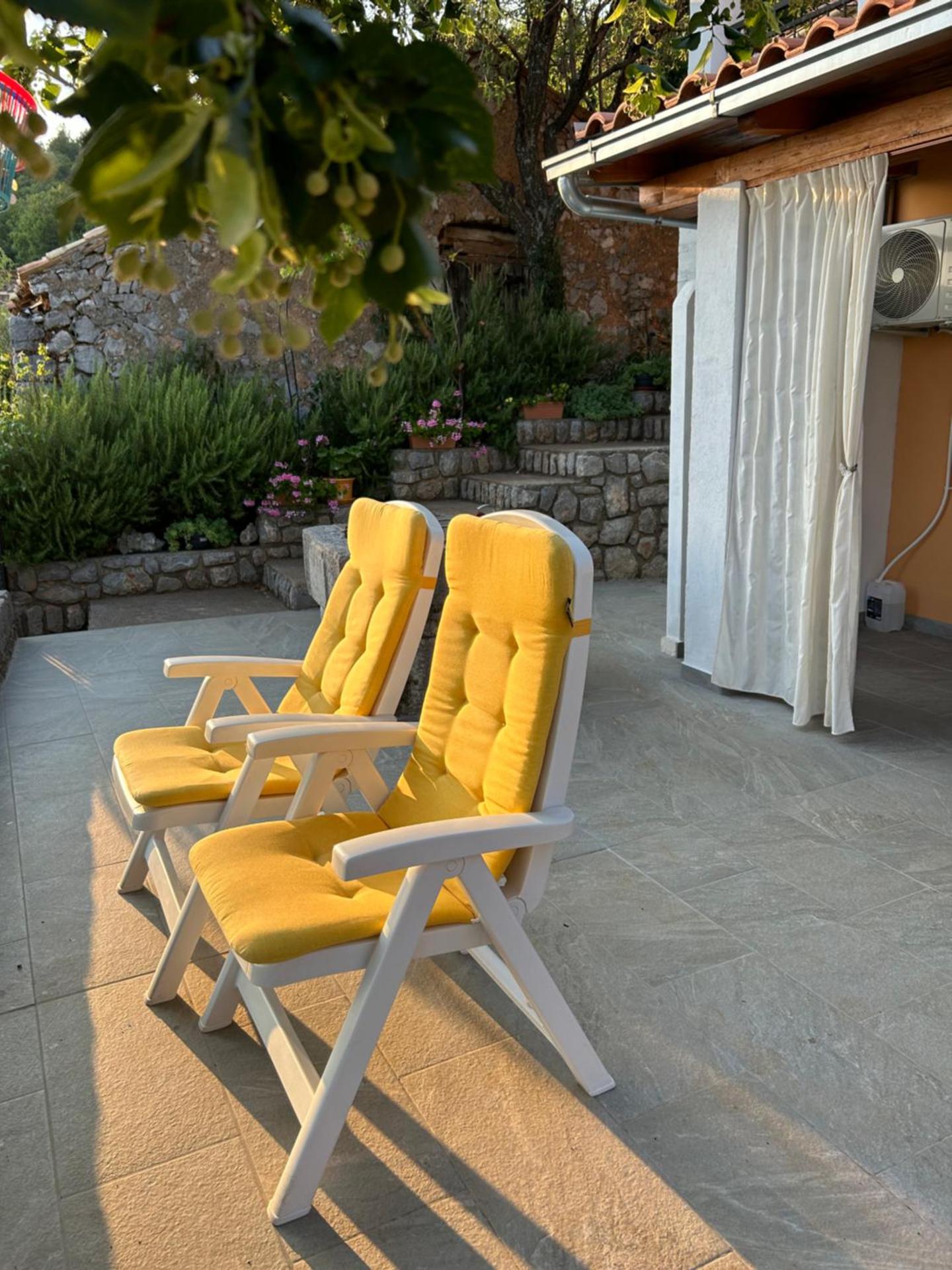 Apartments Spalj 1 i 2