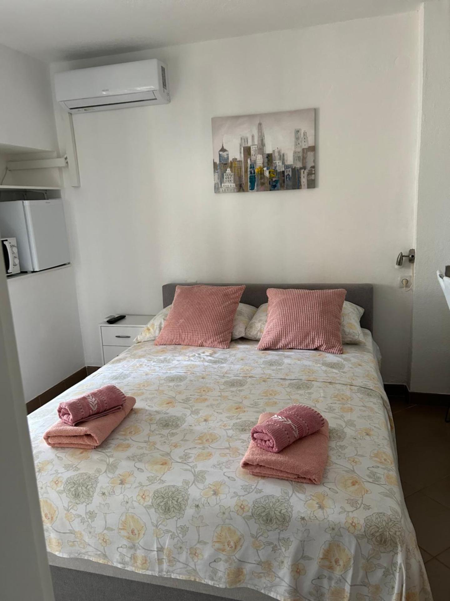 Apartments Spalj 1 i 2