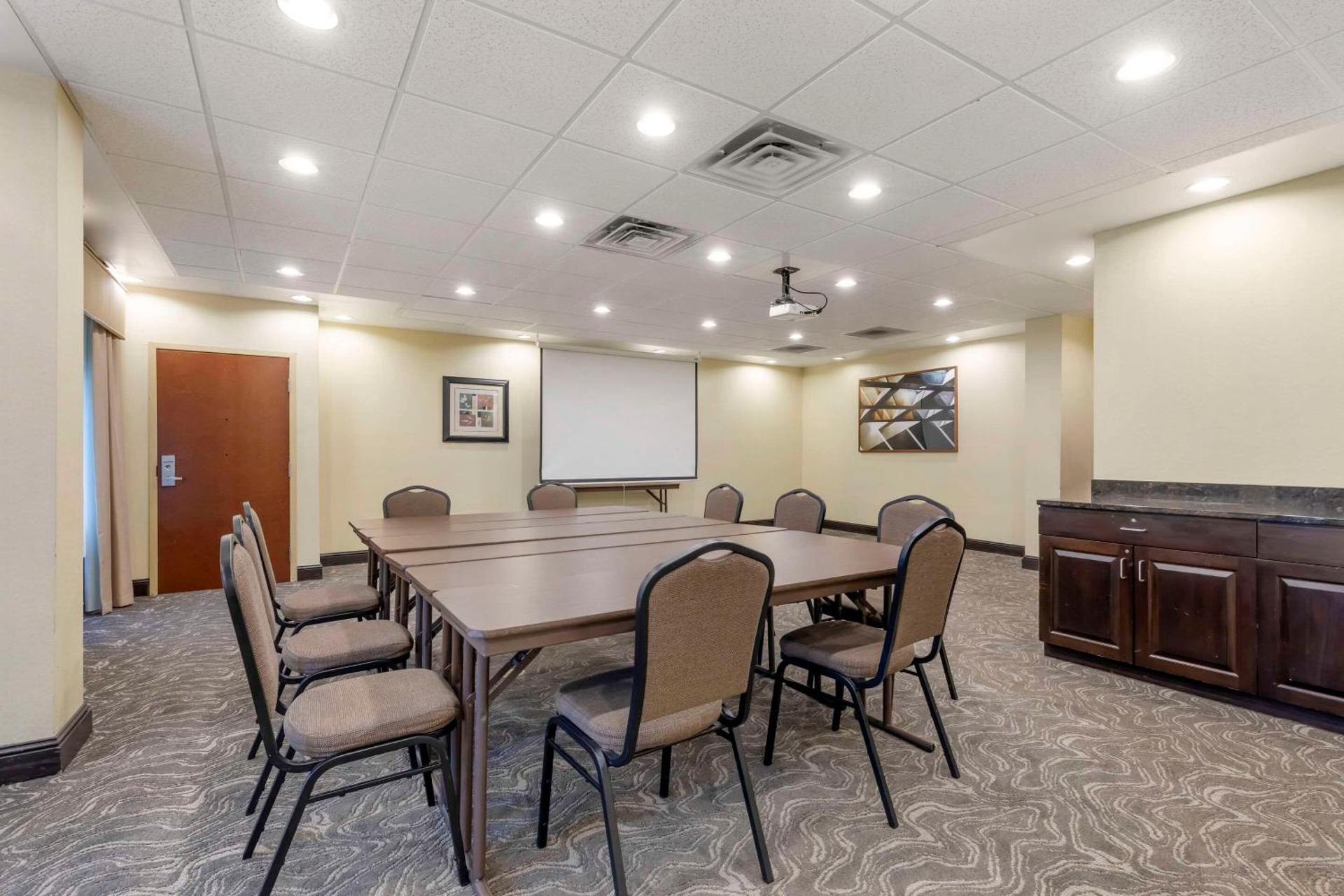 Meeting/conference room
