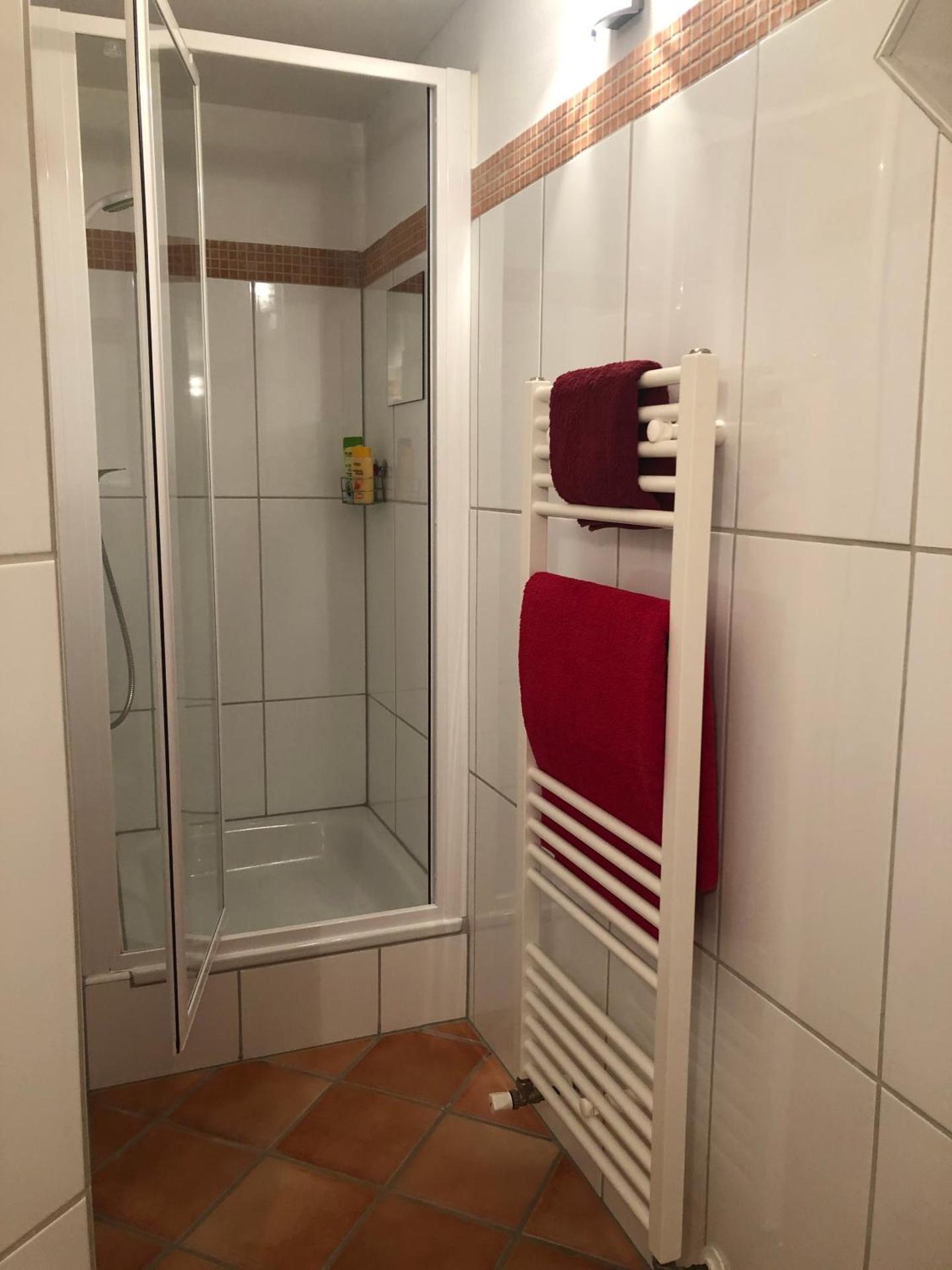 Modernes 4-Zimmer Haus, nahe Messe Düsseldorf (15 min. Internat. Airport)