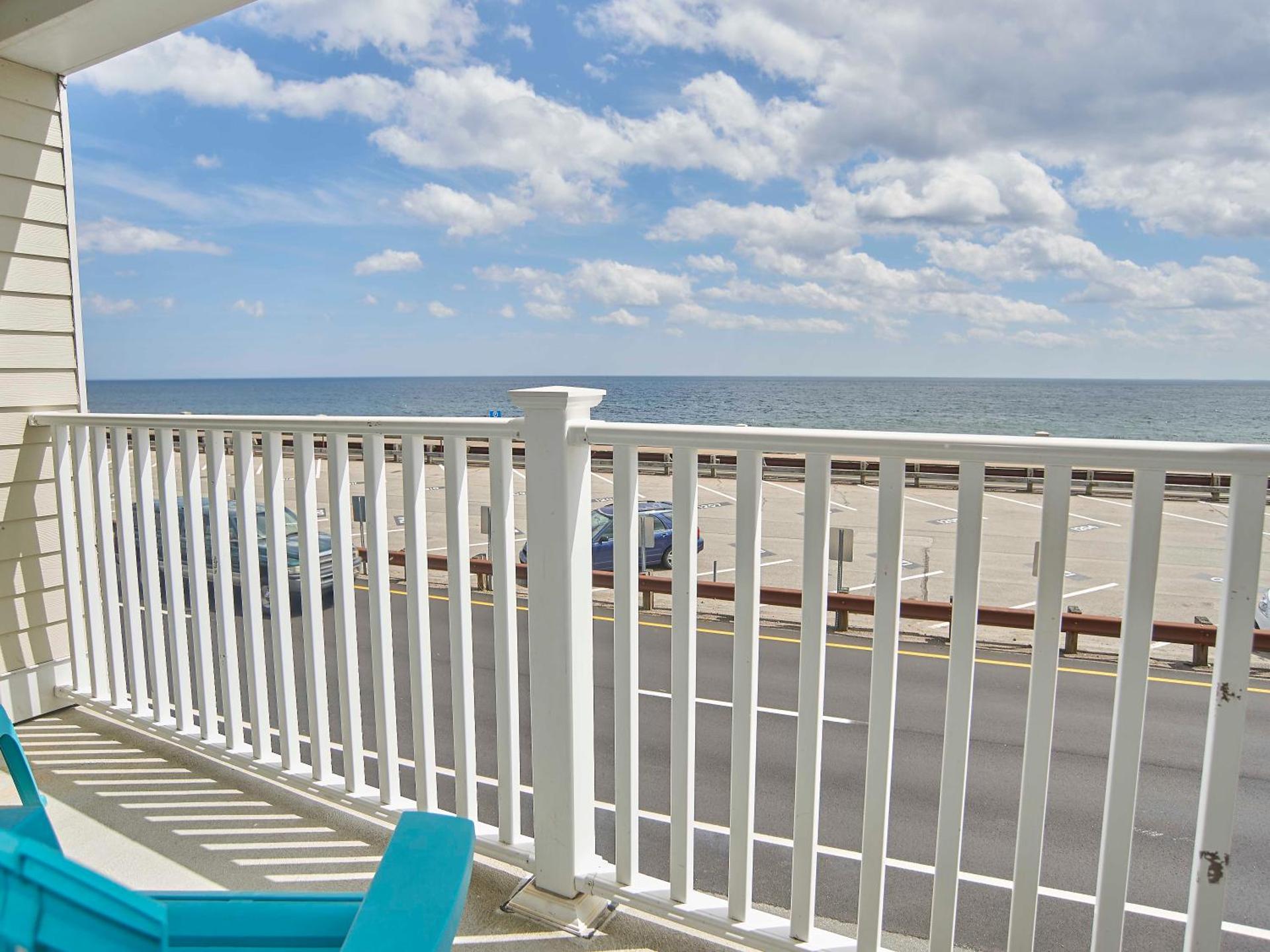 Atlantic Breeze Suites