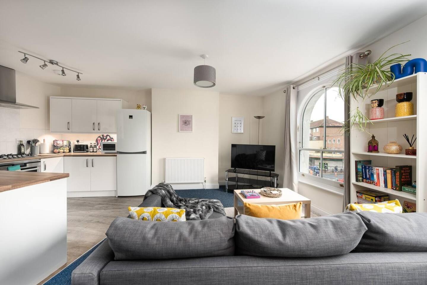 Air Maison - St Jude's View