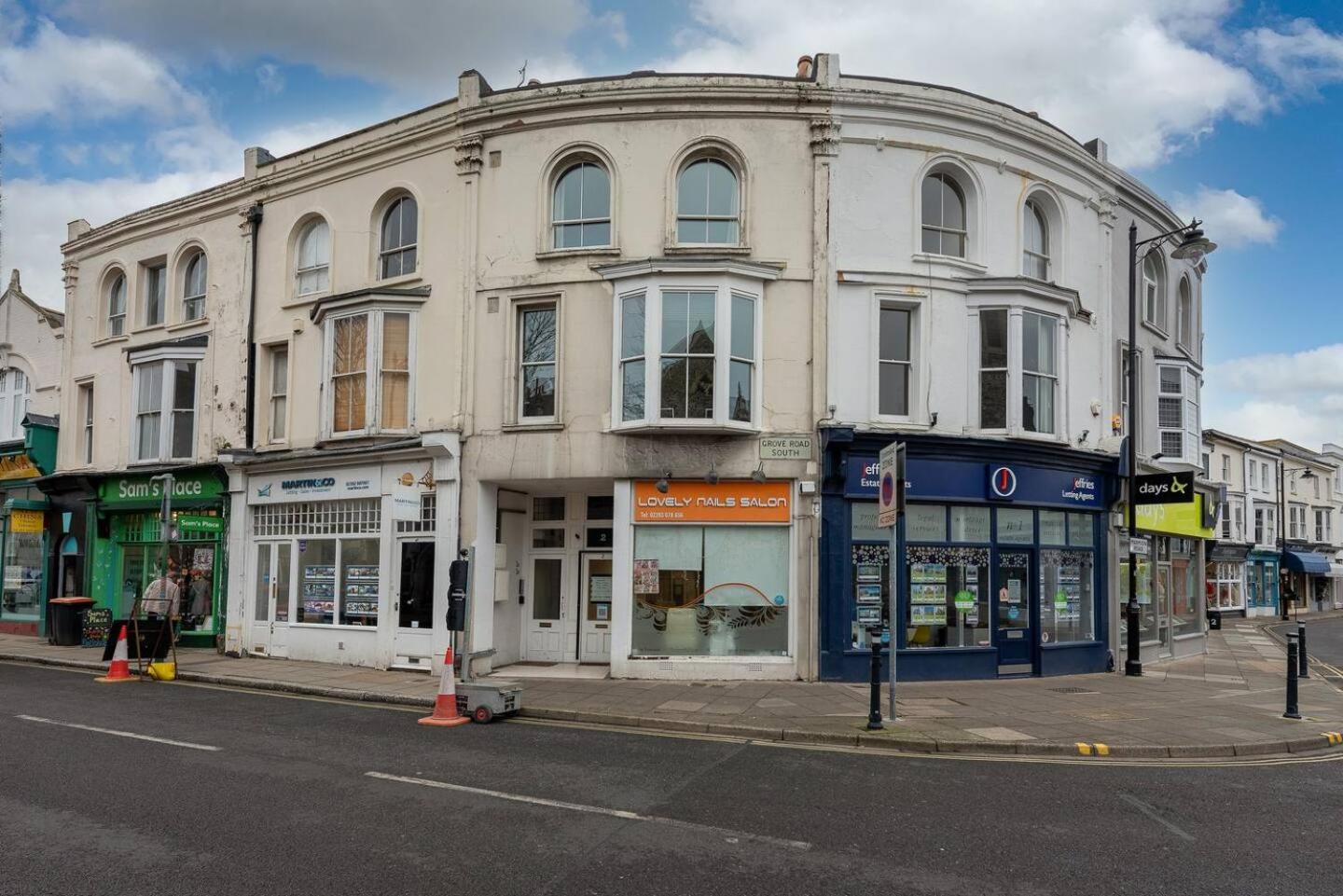 Air Maison - St Jude's View