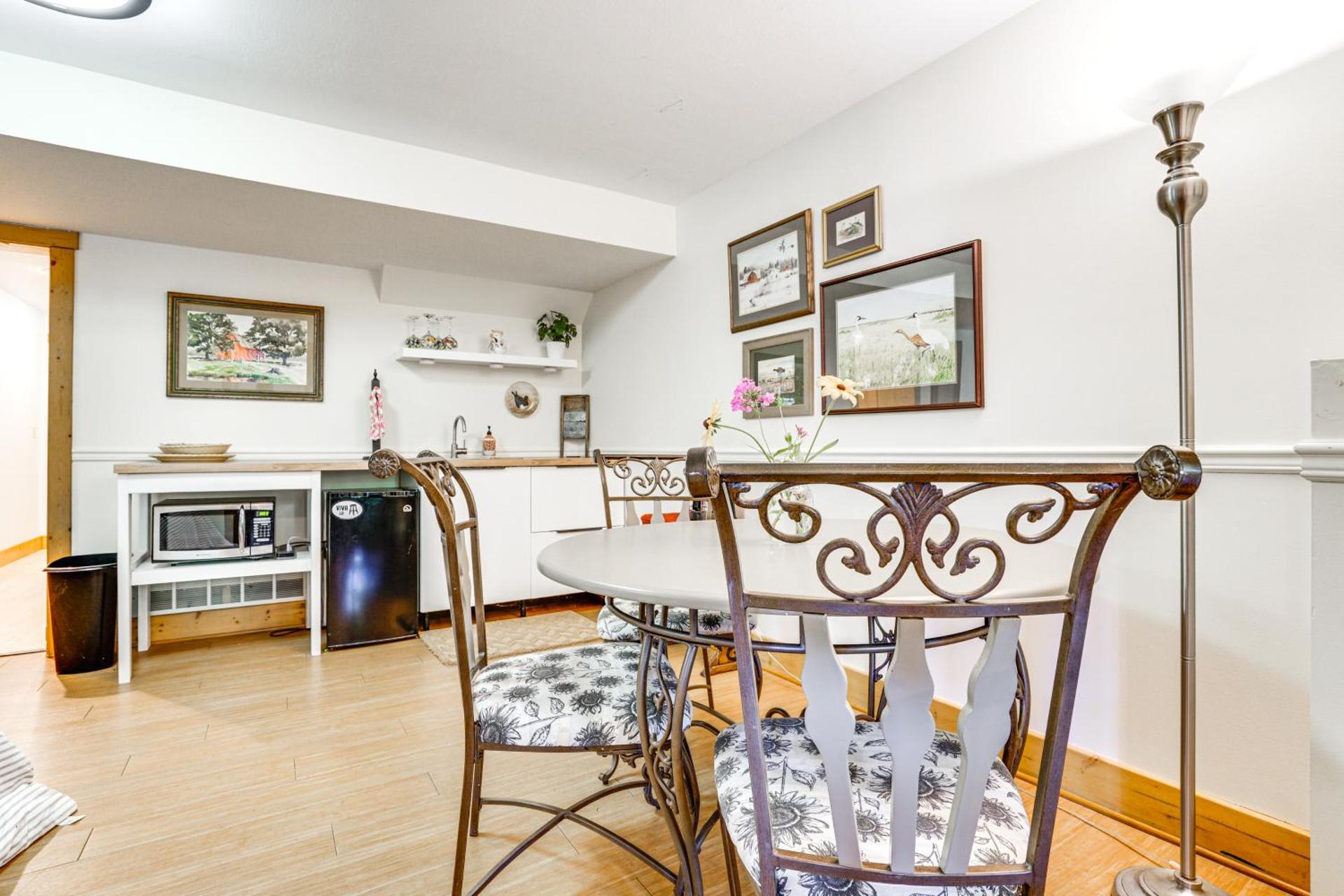 Secluded Ellsworth Apartment - Hiking Nearby!