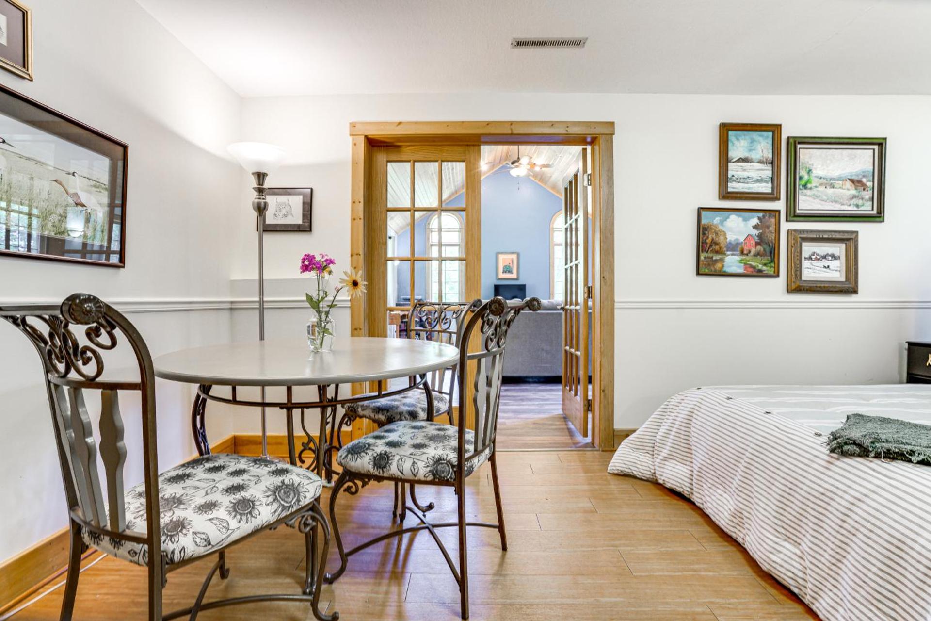 Secluded Ellsworth Apartment - Hiking Nearby!