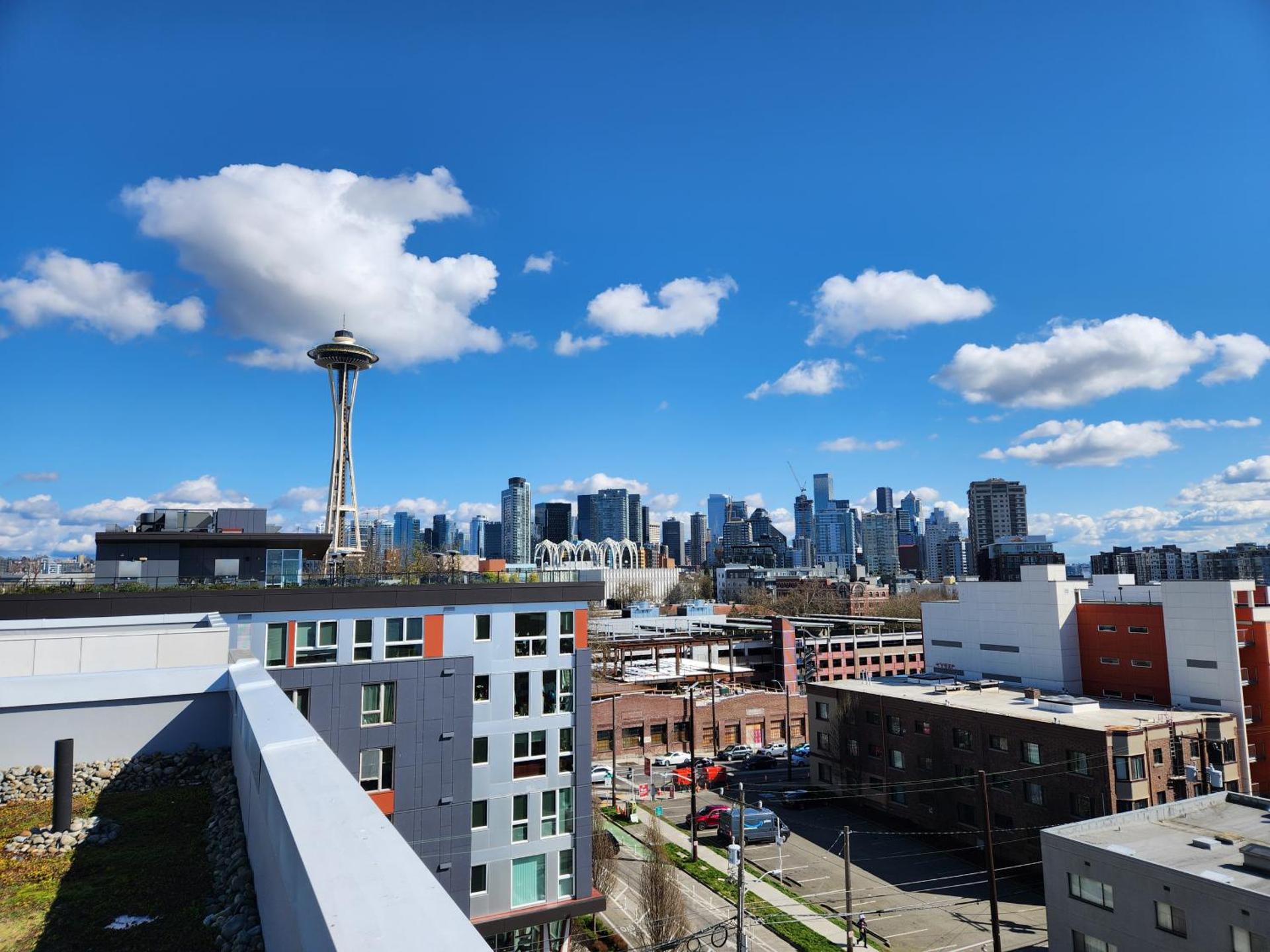 Queen Anne Abode - 1 Block from CPA! - Free Parking!