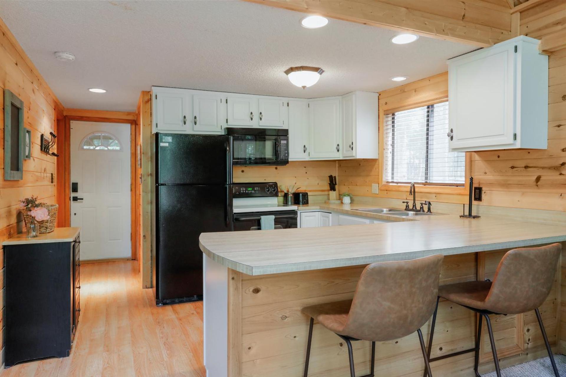 Dog-Friendly A-Frame with Firepit and Fall Foliage