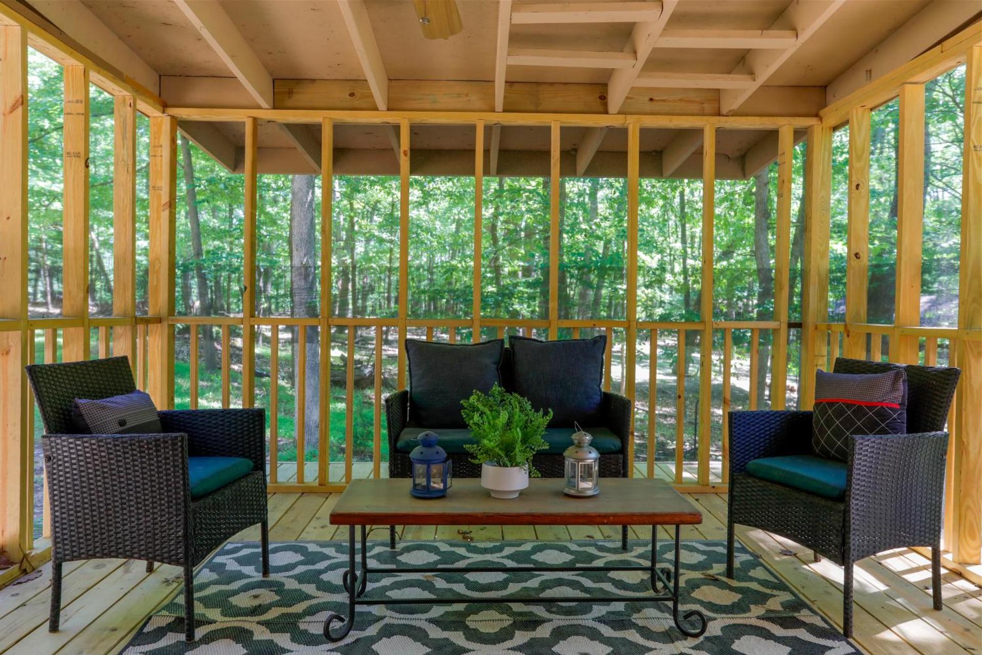 Dog-Friendly A-Frame with Firepit and Fall Foliage