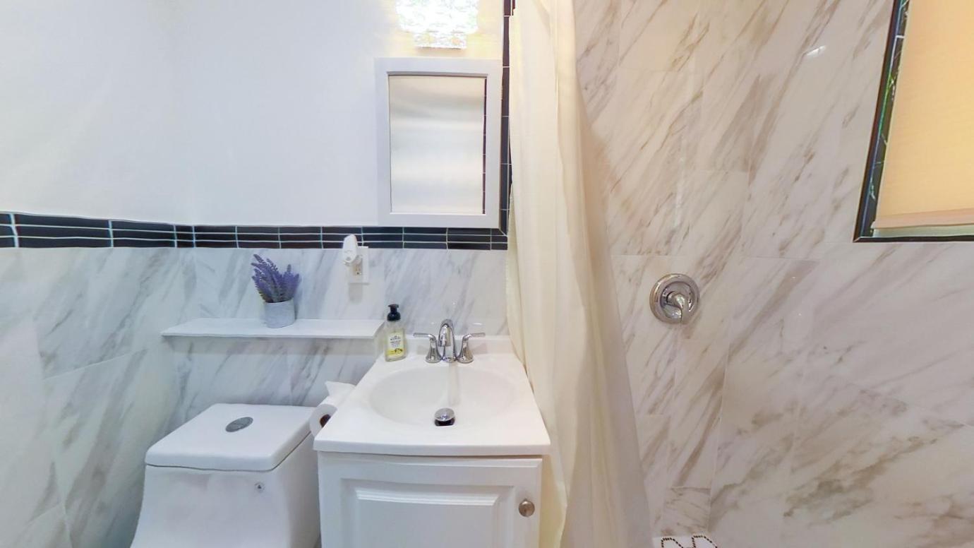 New Apartment Liberty State Park Jersey City NJ Airport Train Manhattan NYC