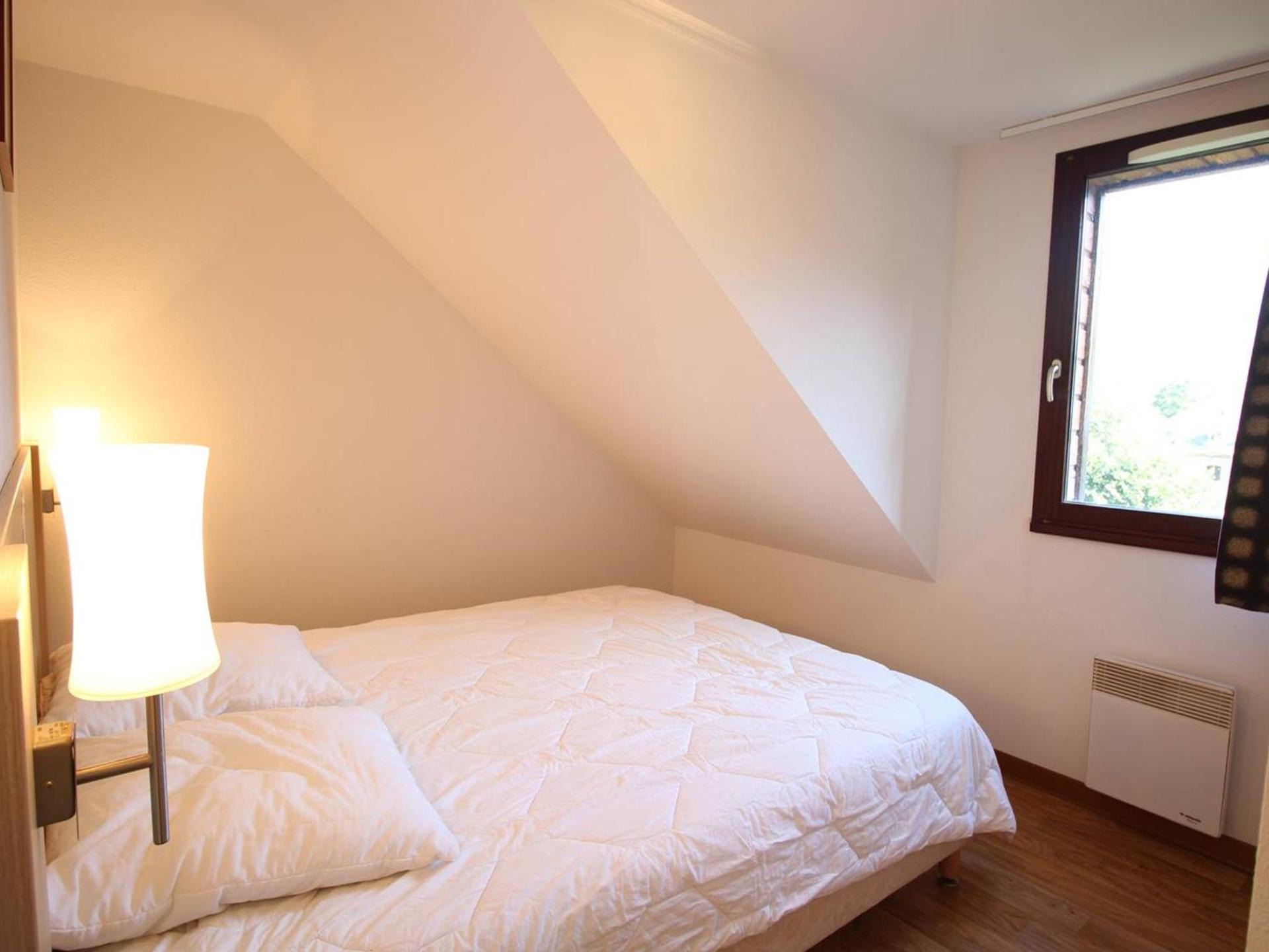 Appartement T3 à Luchon: Balcon, Parking, Proche Thermes & Centre, Bien Équipé - FR-1-313-232