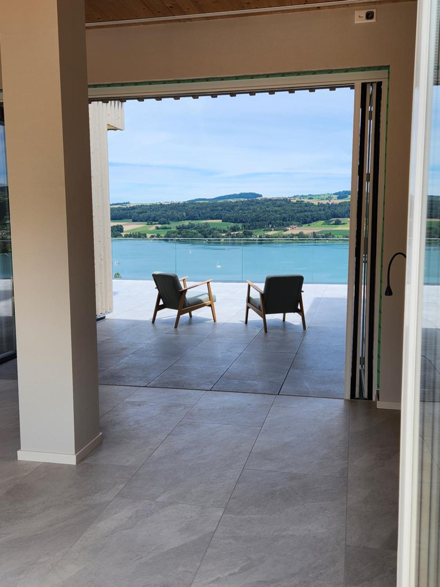 Lakeview Guest Rooms with huge rooftop terrace