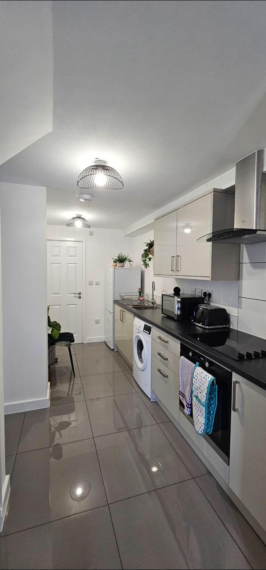 Deluxe Town Centre 2 Bedroom Apartment