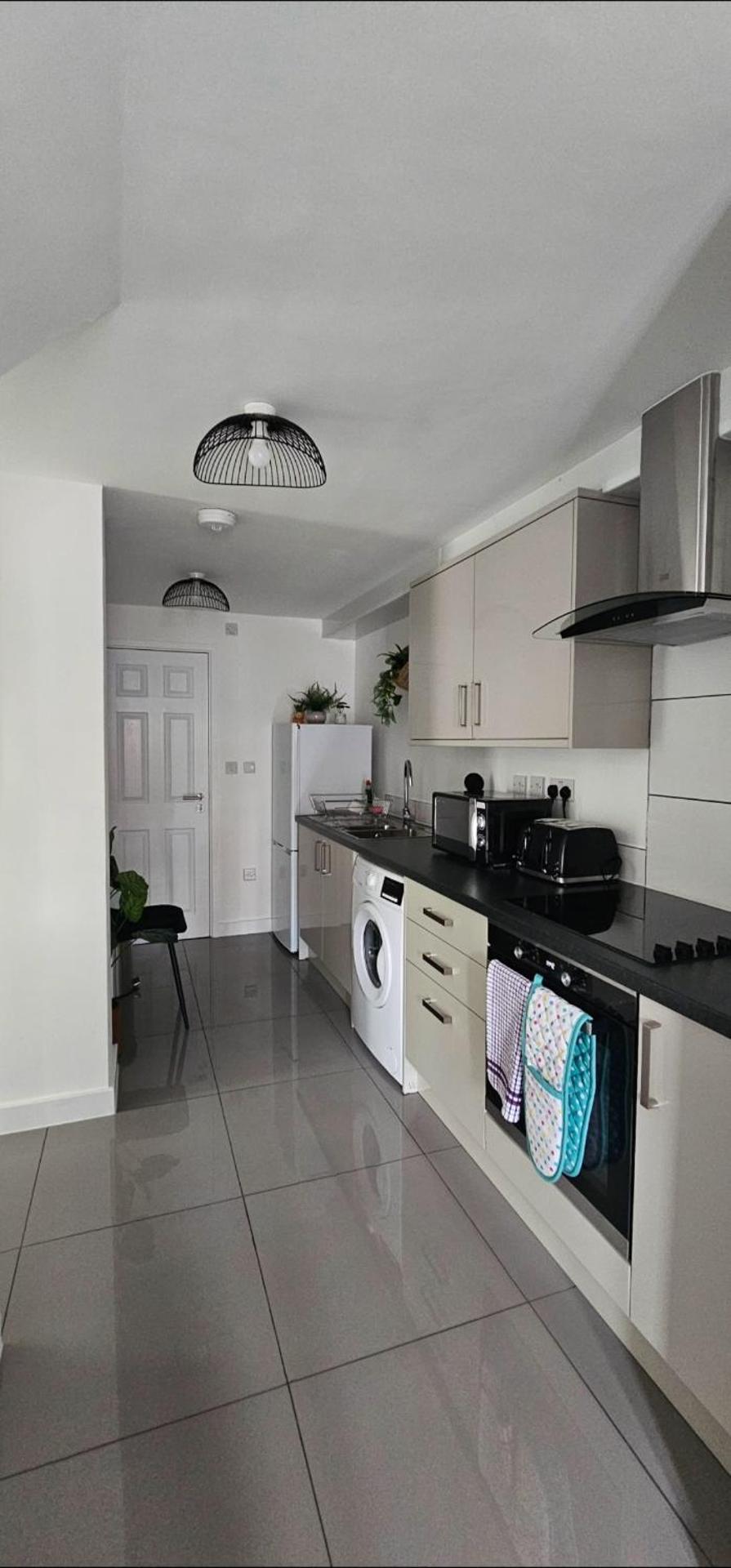 Deluxe Town Centre 2 Bedroom Apartment