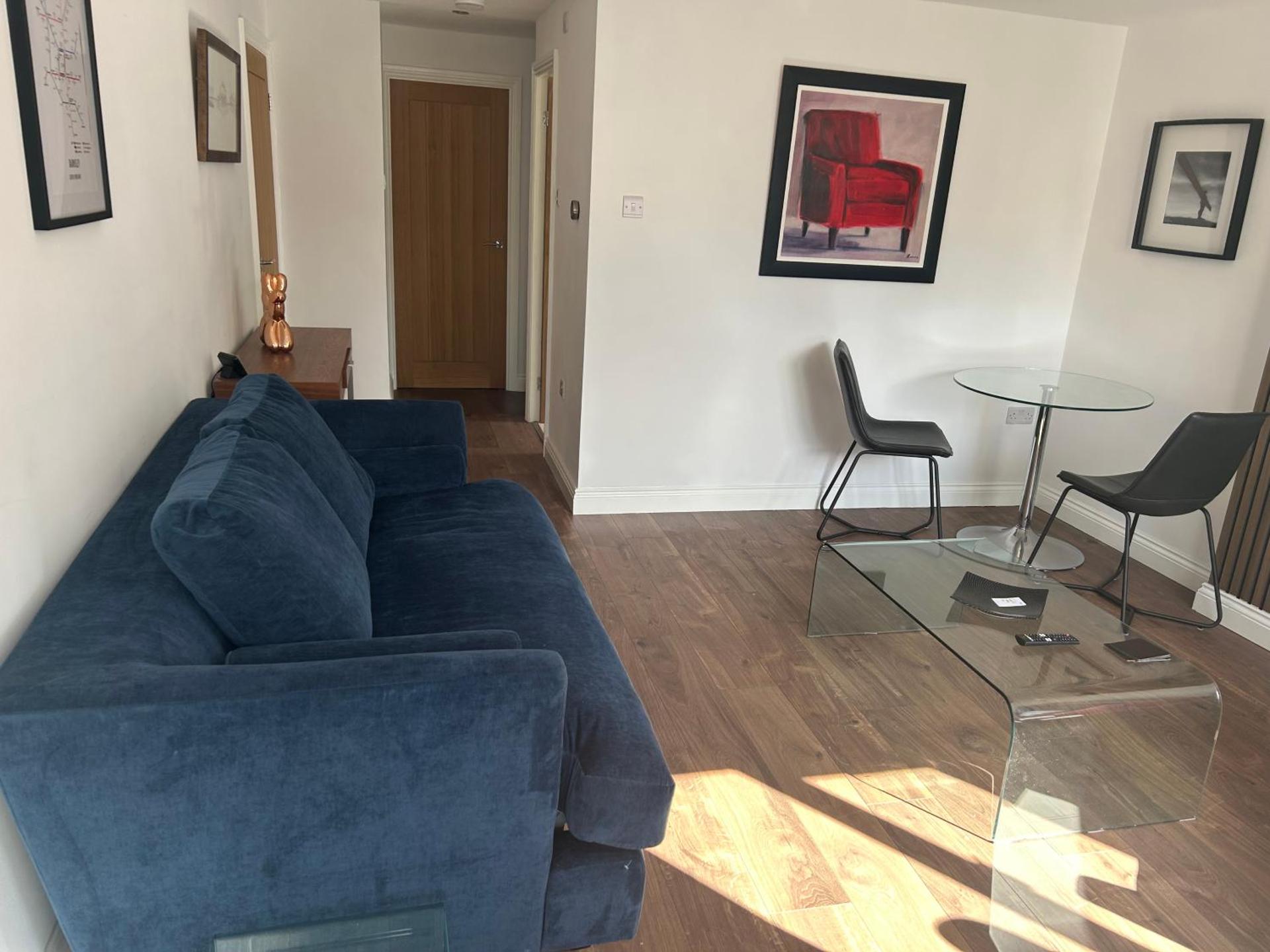 Best rated in Barnsley- apartment sleeps 4 & 5 minute walk to town centre