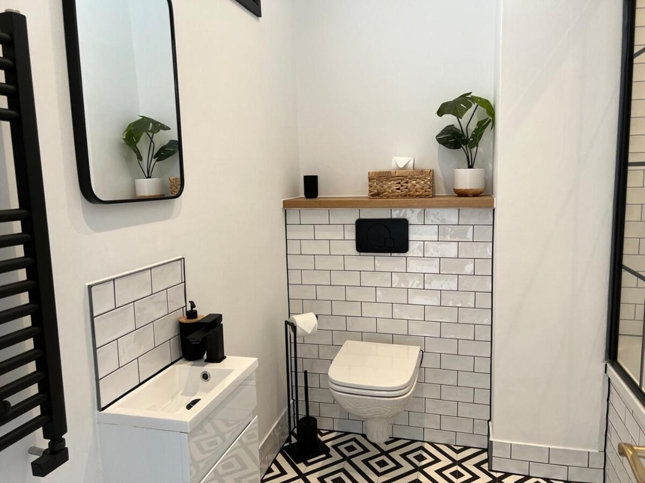 Sassy Seaview Apt, Parking, No Guest Fees Nr Beach