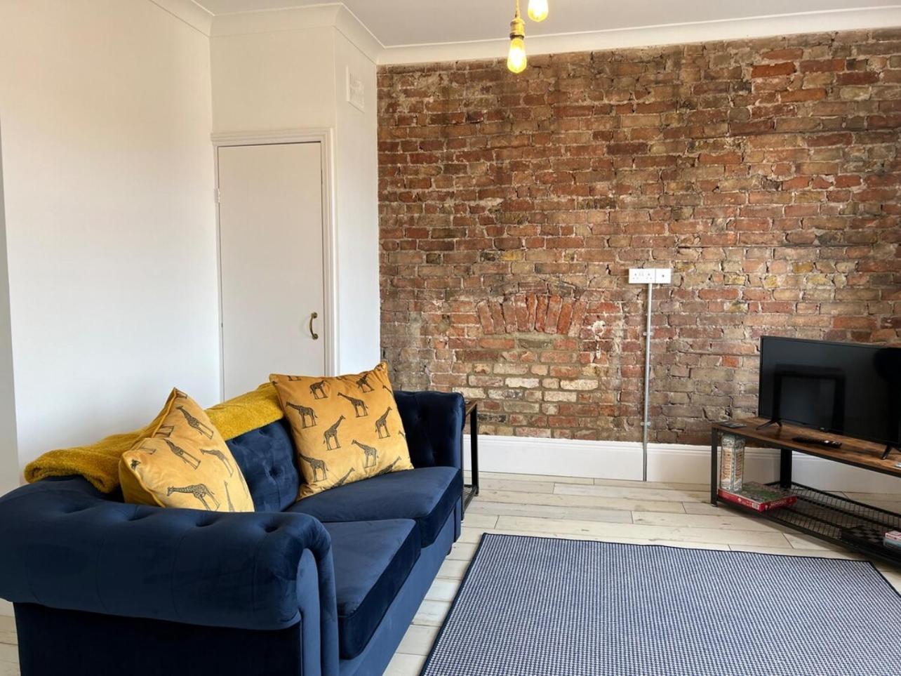 Sassy Seaview Apt, Parking, No Guest Fees Nr Beach