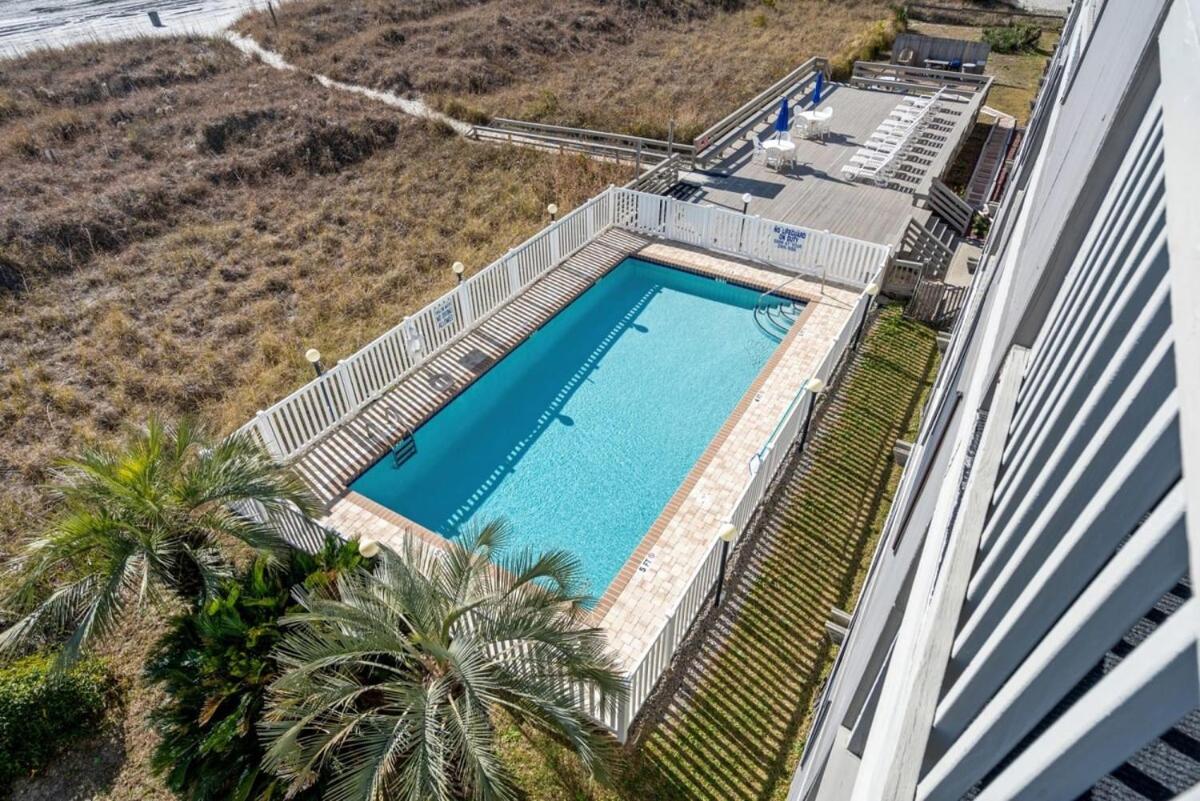 Chateau By the Sea Cozy Oceanfront Unit B3