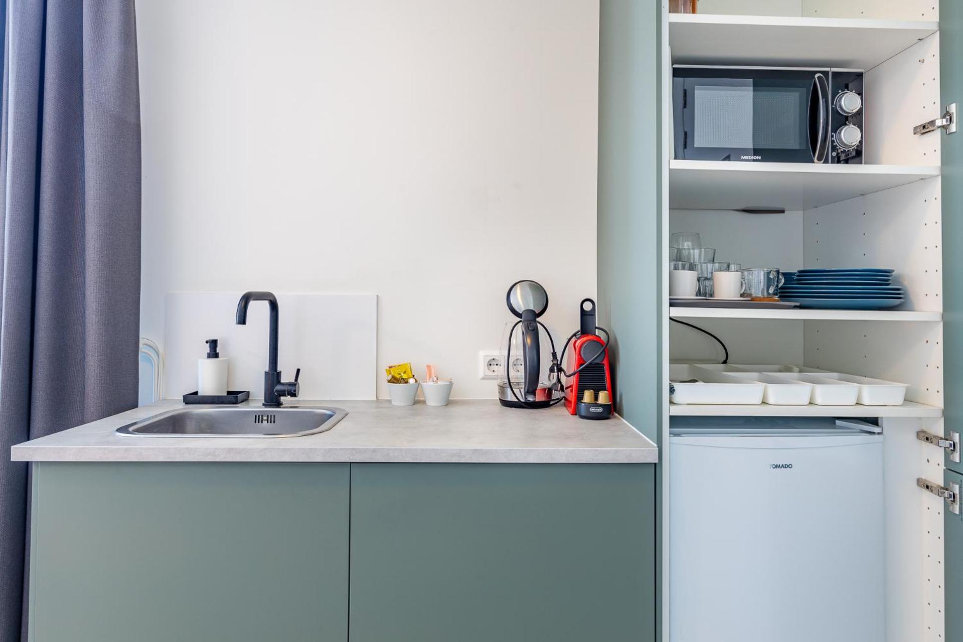 Kitchen or kitchenette