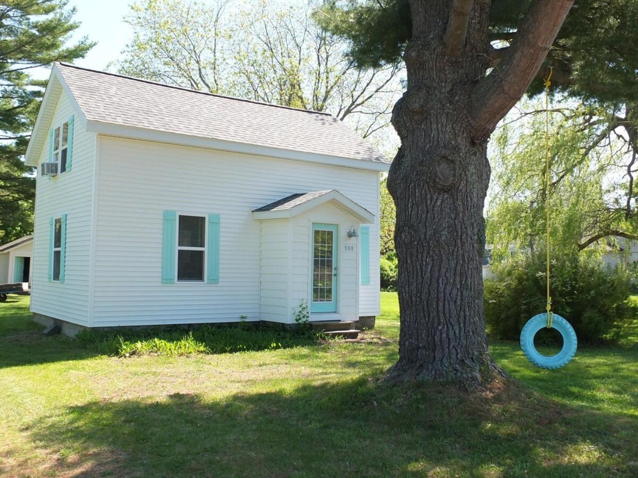 Beach Town Escape - Newly-Remodeled & Gorgeous!