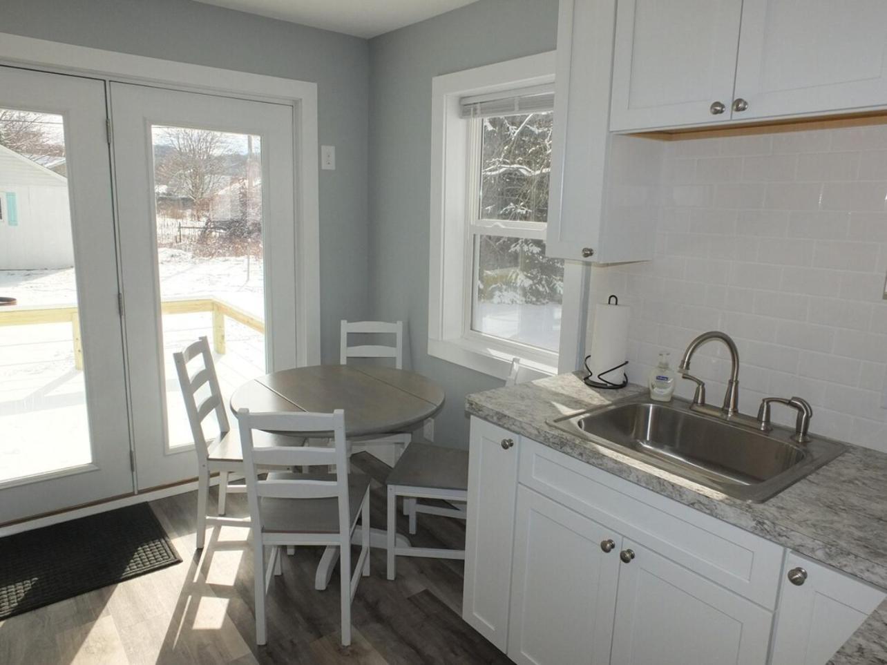 Beach Town Escape - Newly-Remodeled & Gorgeous!