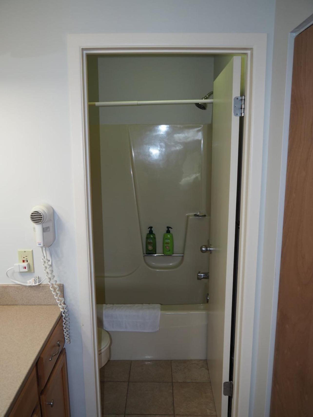 The Grand Getaway - Gorgeous and Great Location!