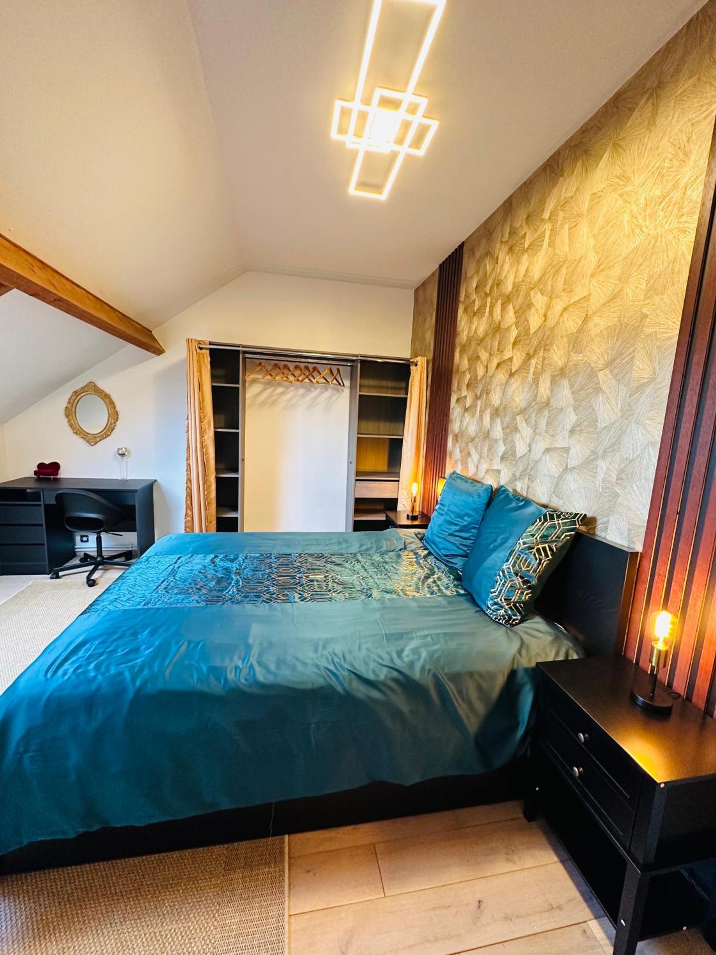 Jabeen's House Bedroom 1