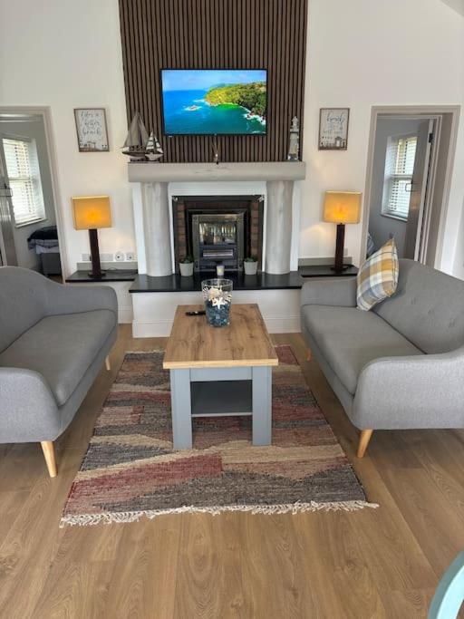 Beautiful Seaside Cottage Wicklow town