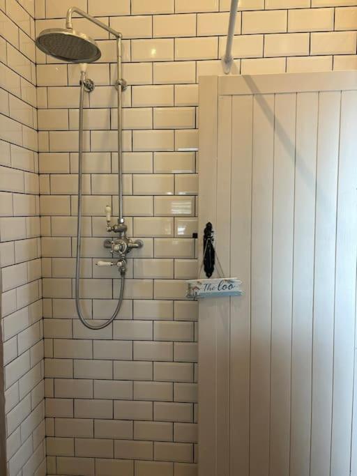 Beautiful Seaside Cottage Wicklow town