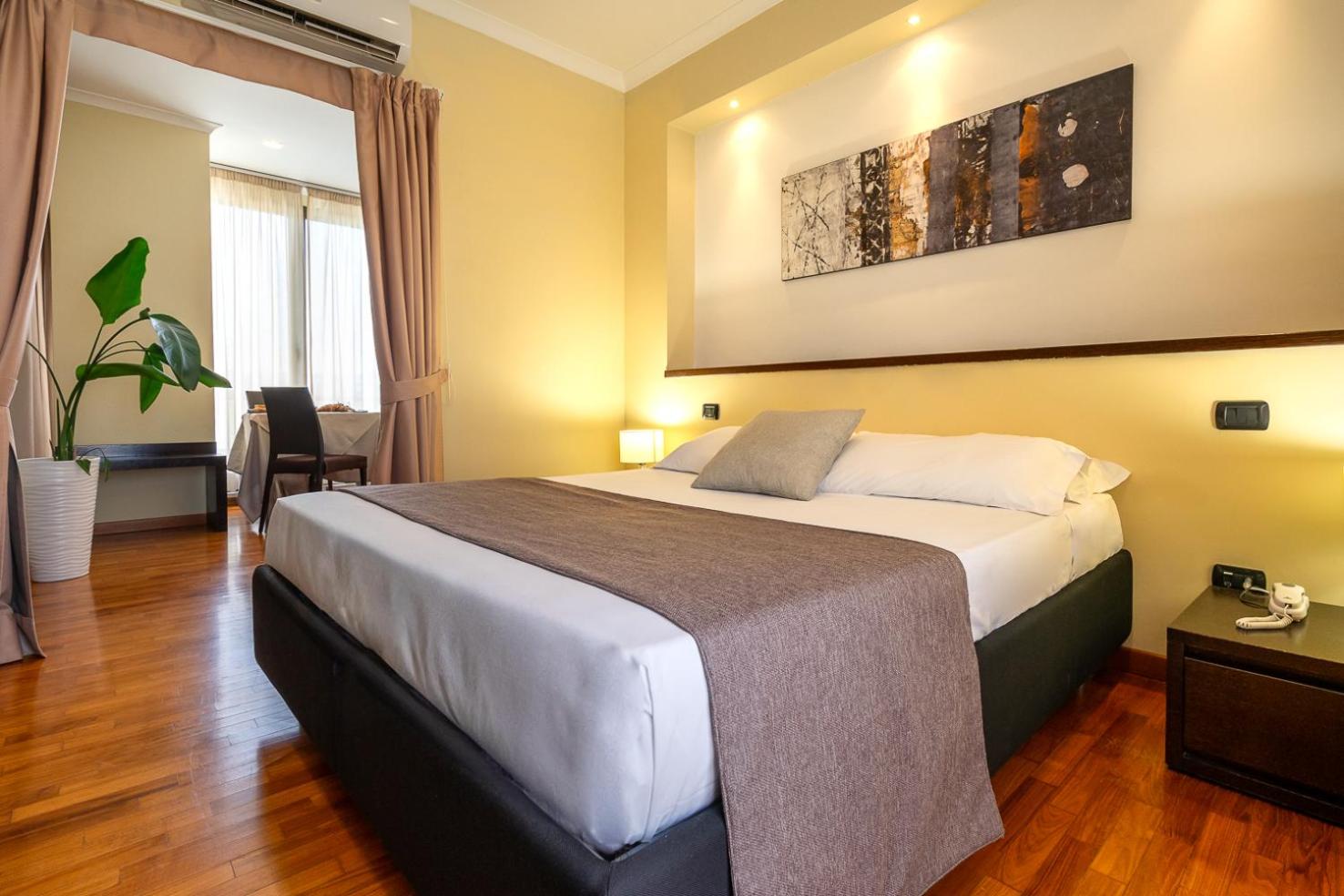 Photo of the whole room