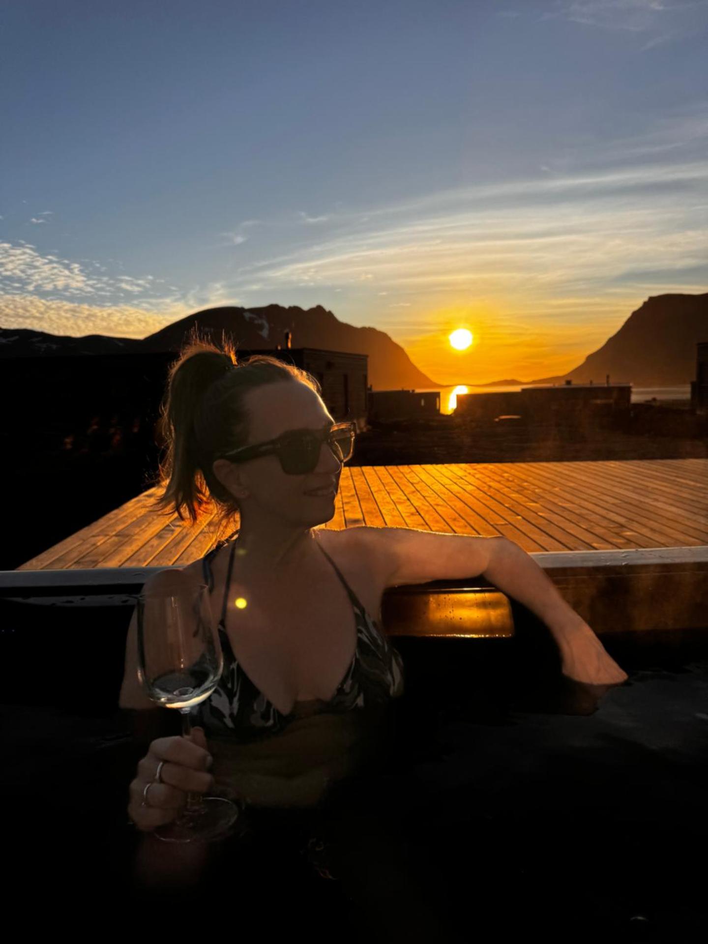 Luxury Cabin in beautiful Lofoten with Jacuzzi and sauna