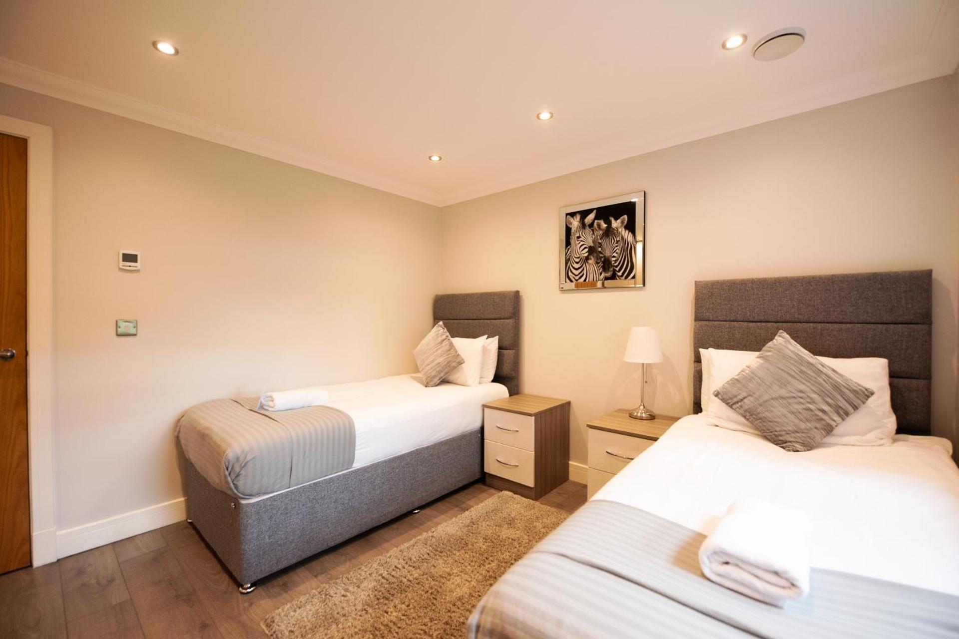 Apartment with Shower