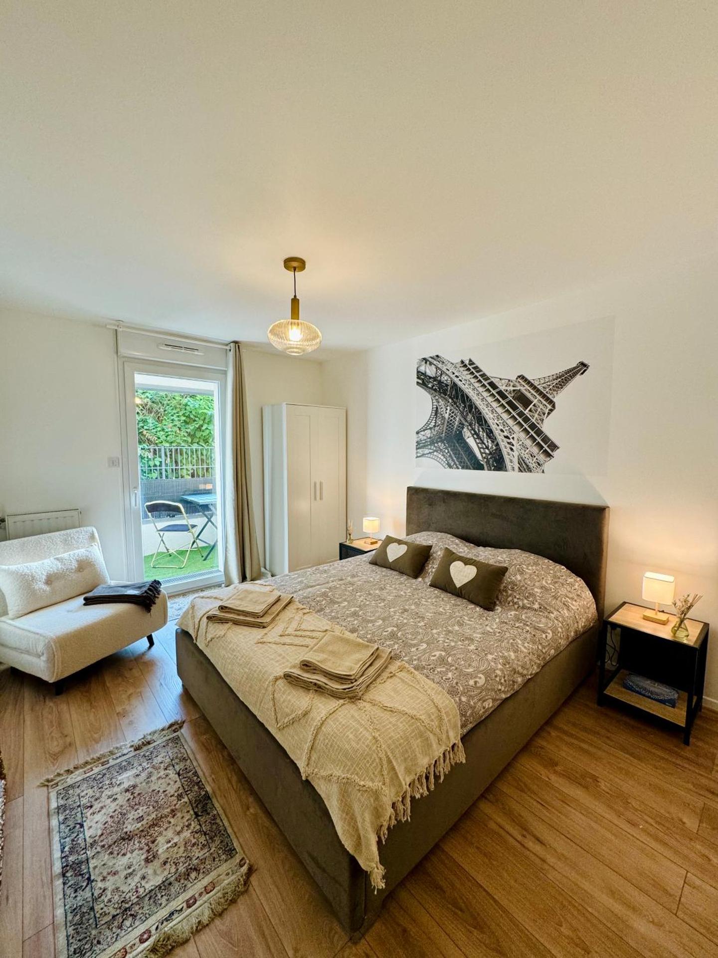 Photo of the whole room