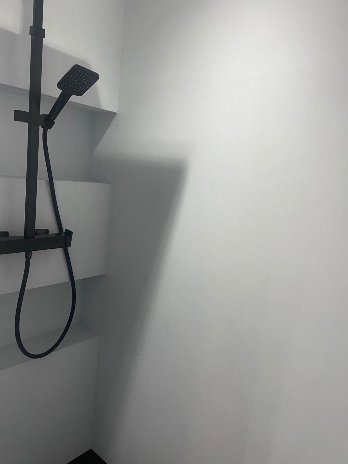 Historic Bright and Beautiful Apartment in Old Nice with Castle Hill View