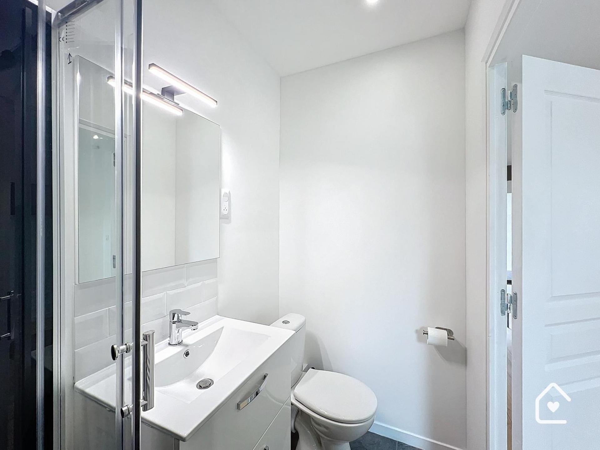 Studios - 1 min Gare Chatellerault - Entrée Autonome -