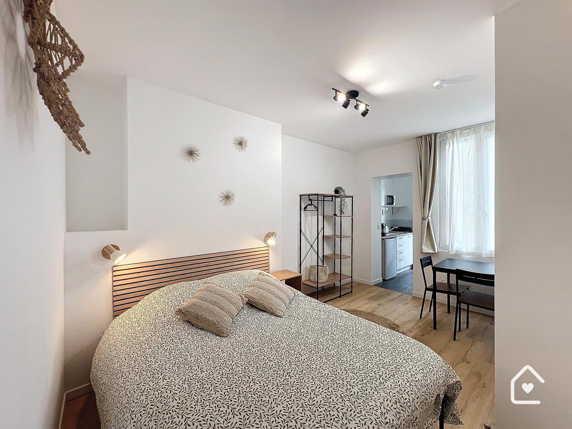 Studios - 1 min Gare Chatellerault - Entrée Autonome -