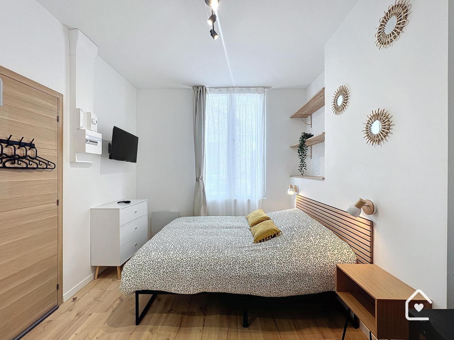 Studios - 1 min Gare Chatellerault - Entrée Autonome -