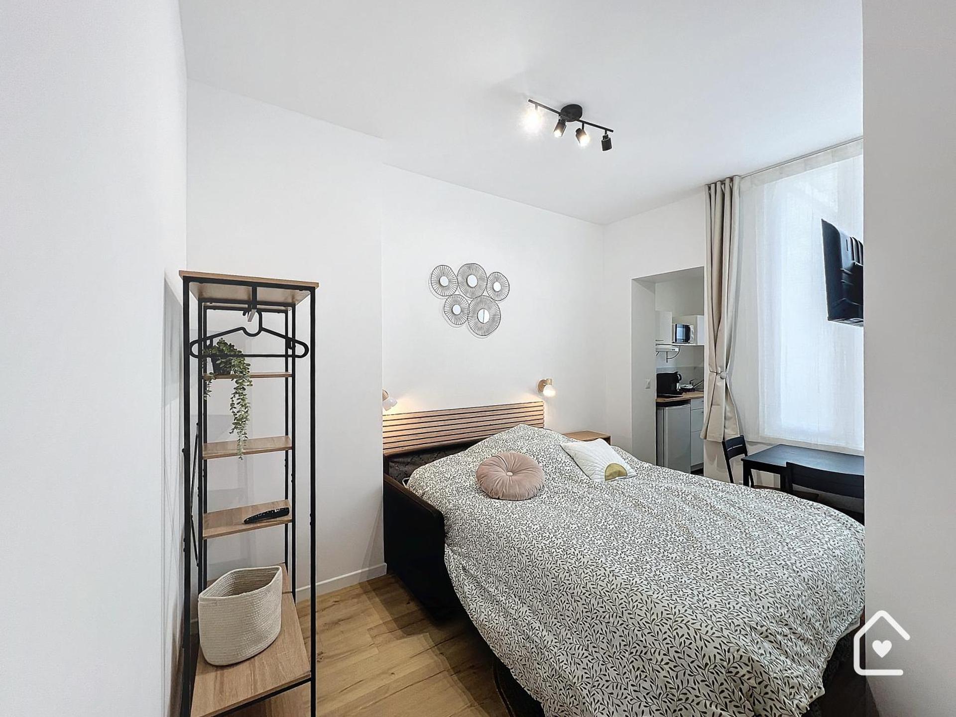 Studios - 1 min Gare Chatellerault - Entrée Autonome -