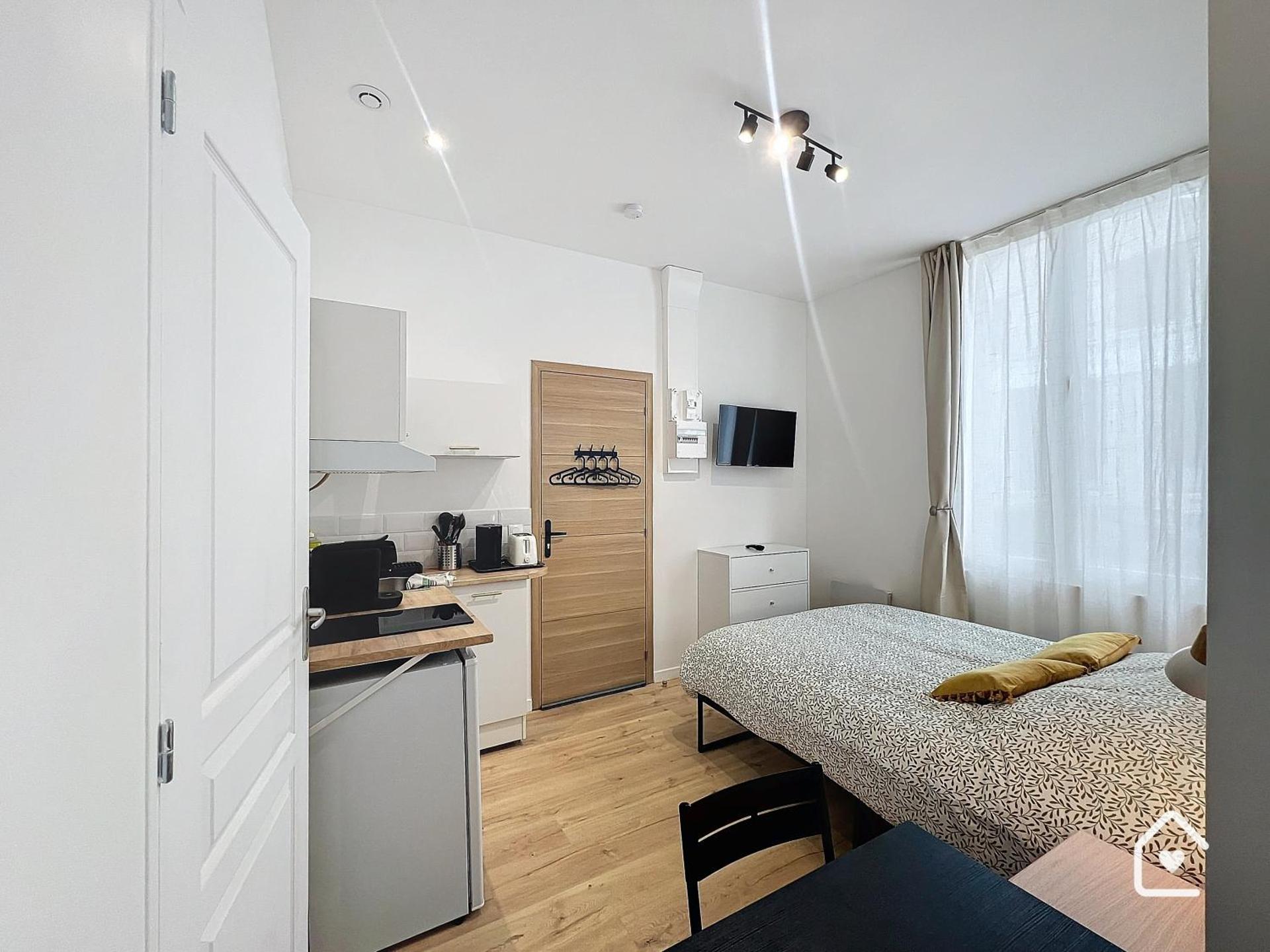 Studios - 1 min Gare Chatellerault - Entrée Autonome -