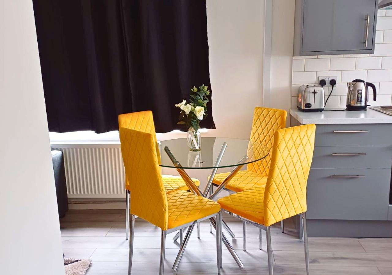 Cosy 4 Bedroom House in Seven Sisters Neath Port Talbot