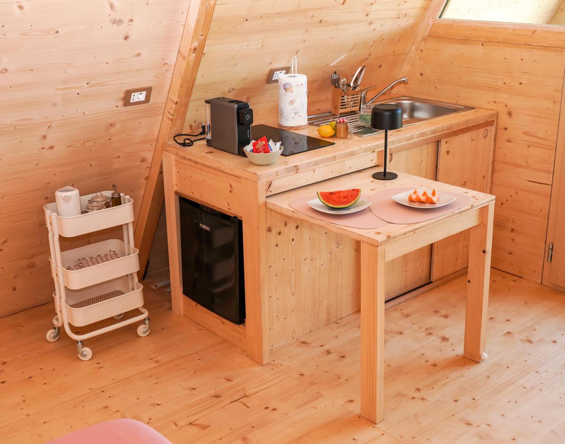 Kitchen or kitchenette