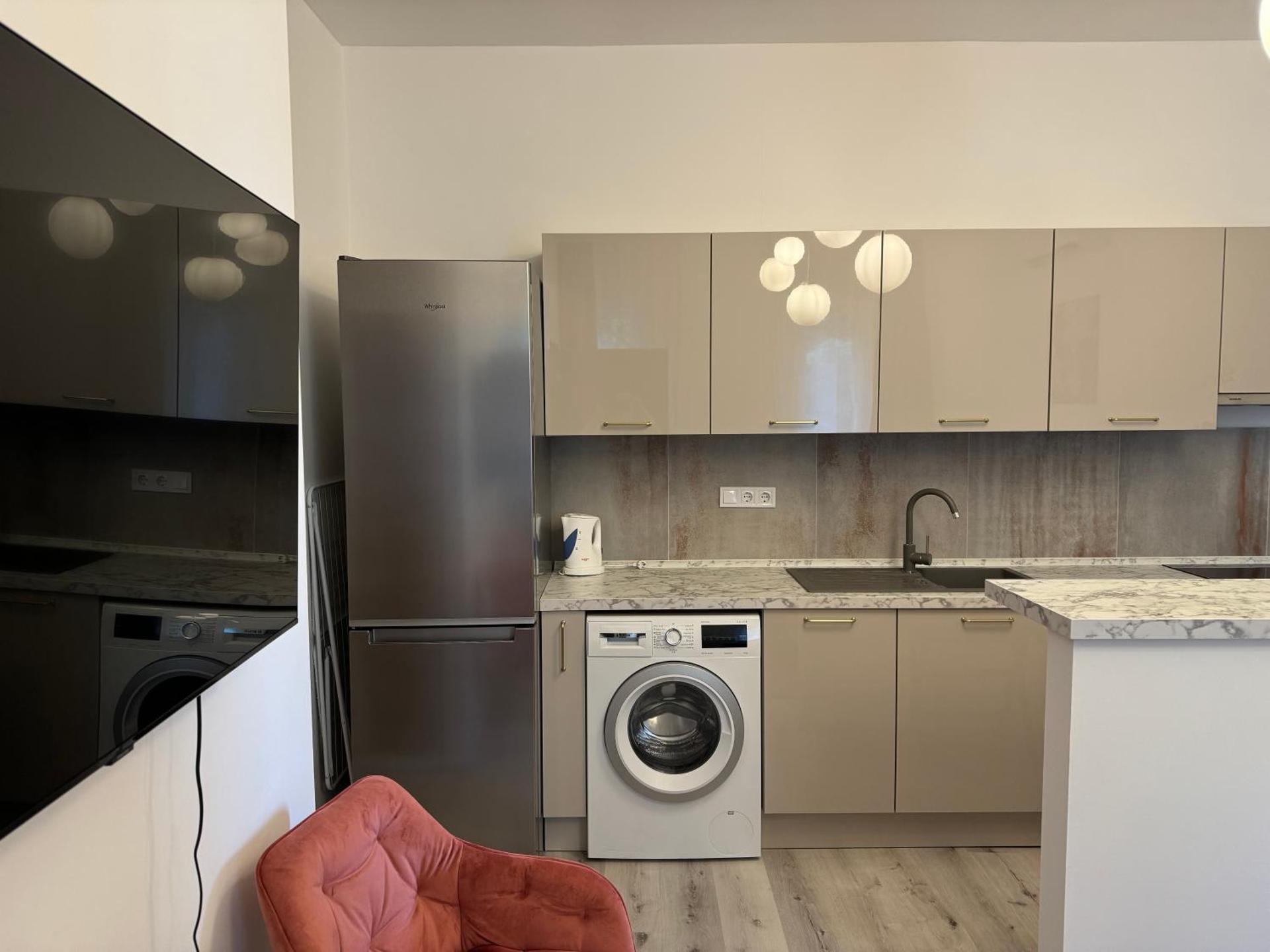 Suzannah Apartment by the Danube