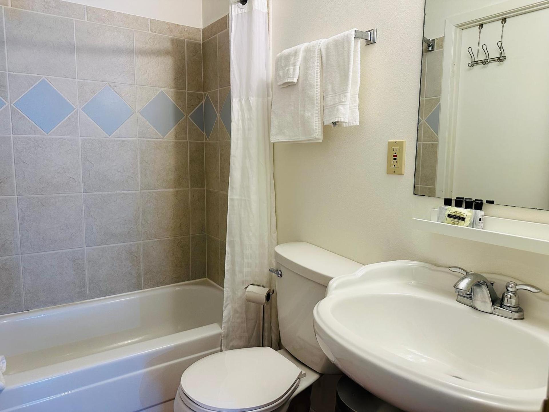 Hotel Kitsmiller on Main