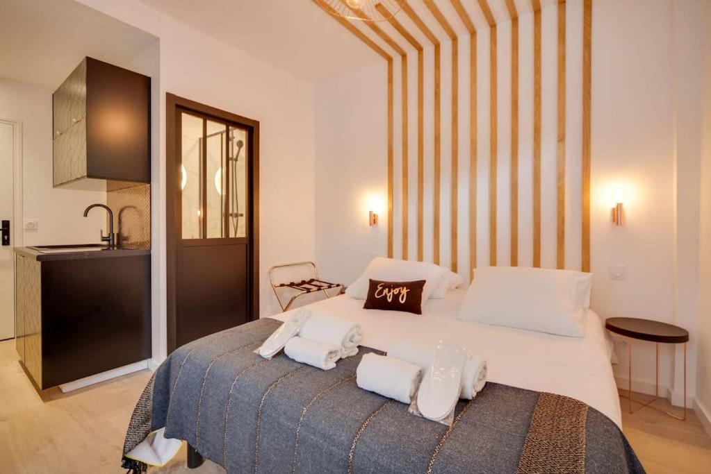 Stunning studio near Canal St Martin - DIVINE MOON