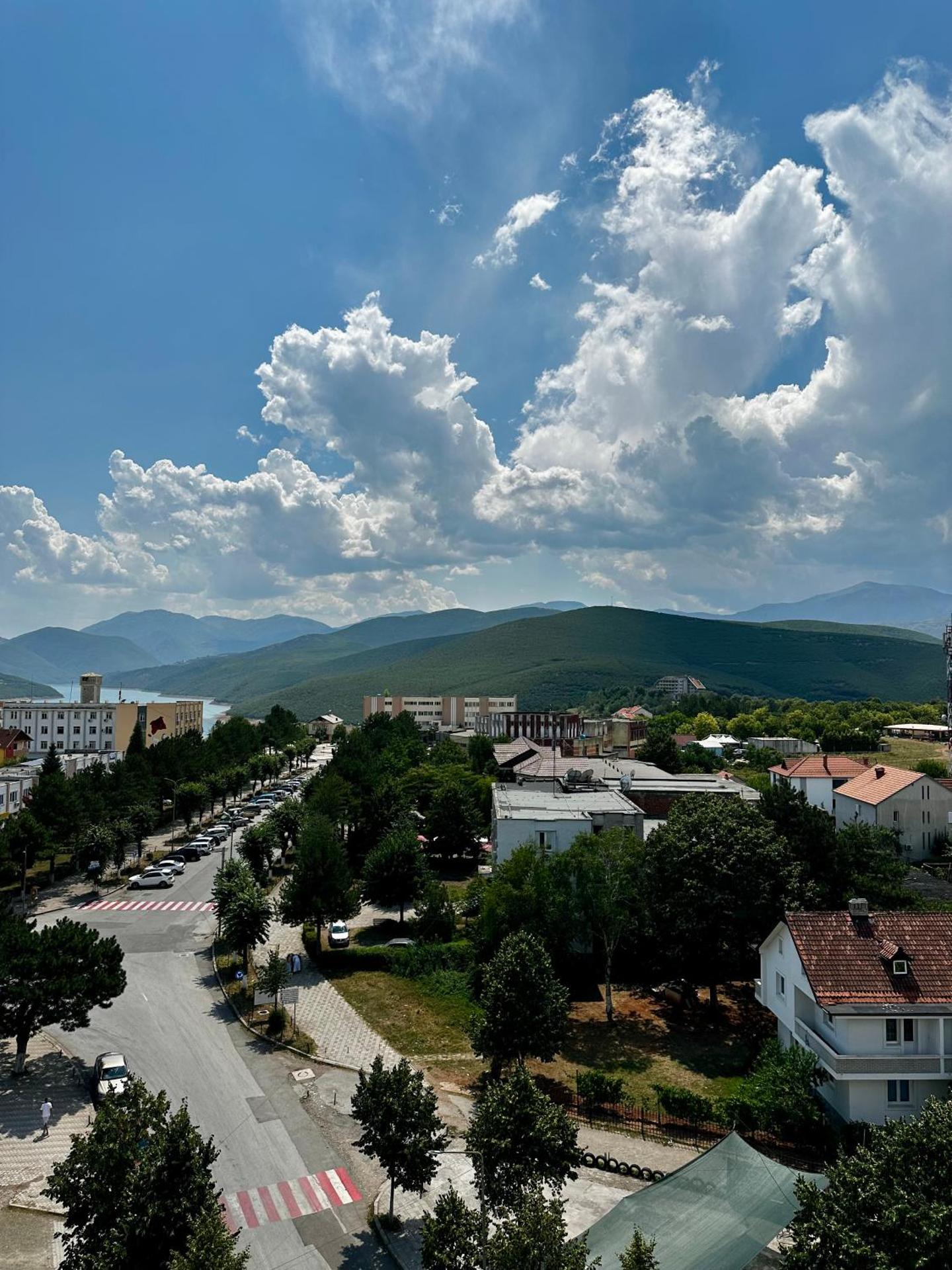 Sky View Hotel & Restaurant