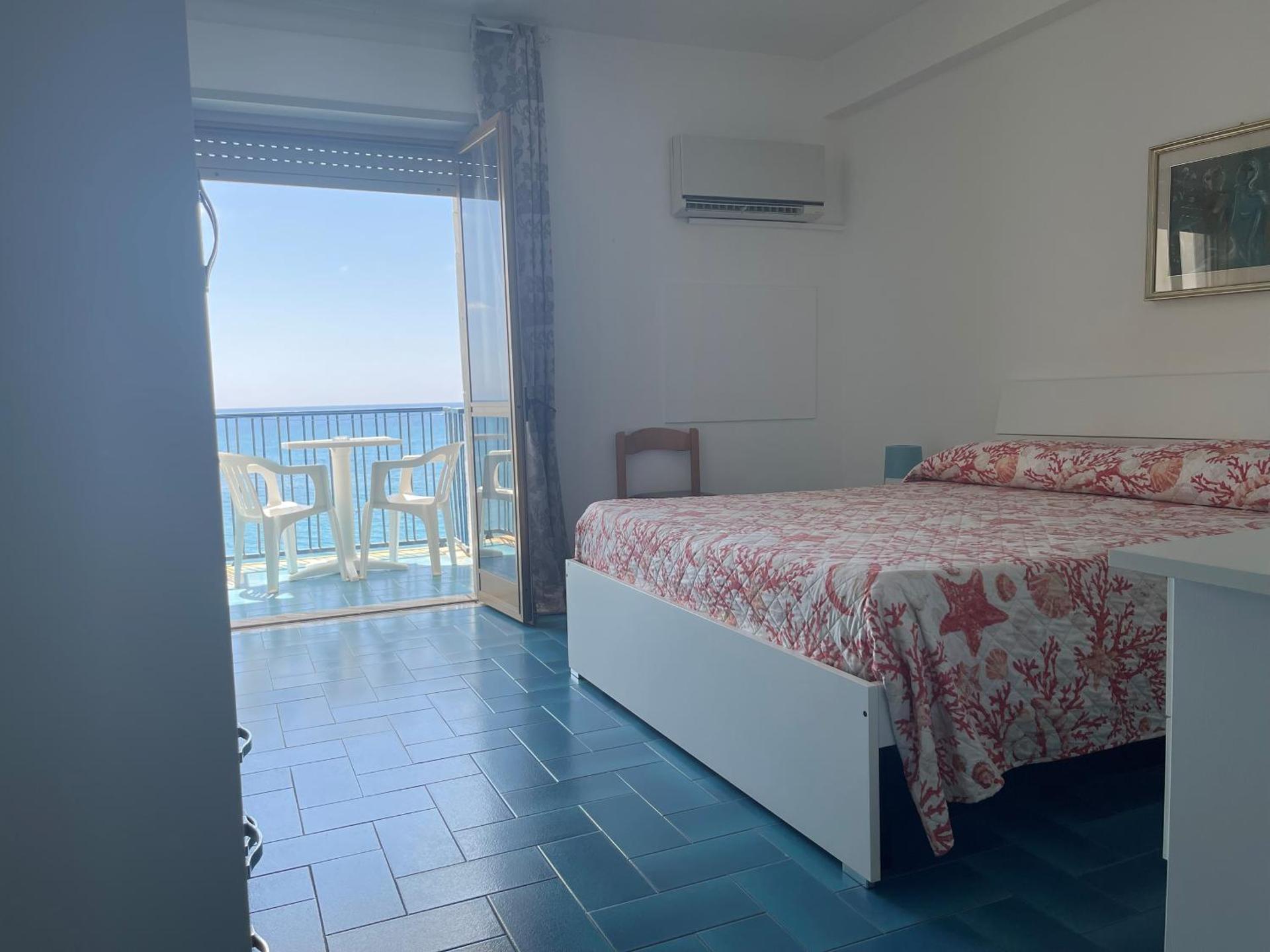 Double Room with Balcony and Sea View