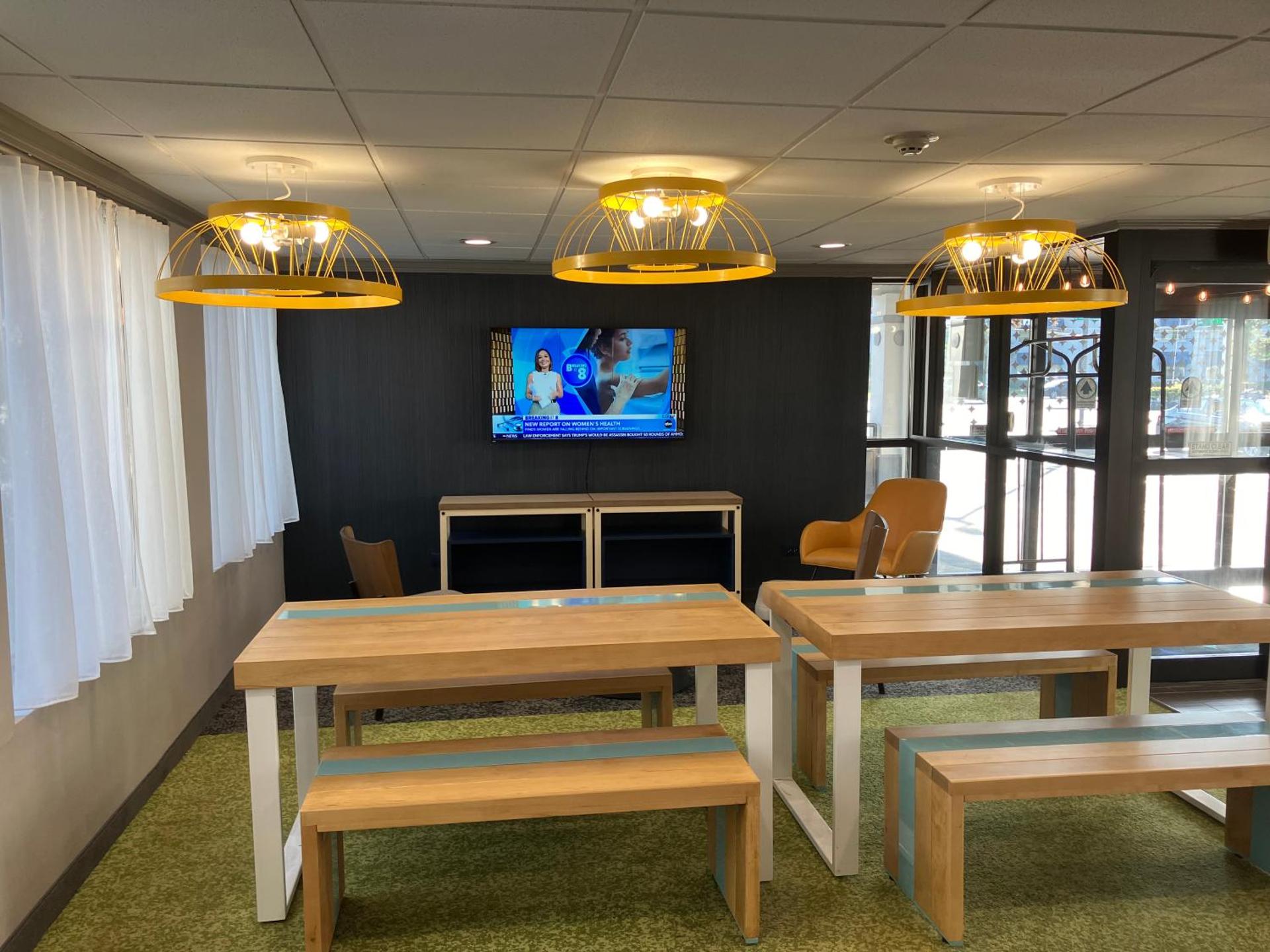 Communal lounge/ TV room